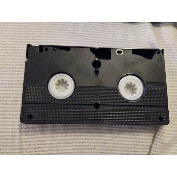 Phantom 2040 Movie: The Ghost Who Walks (VHS, 1996) Clamshell - Picture 9 of 9